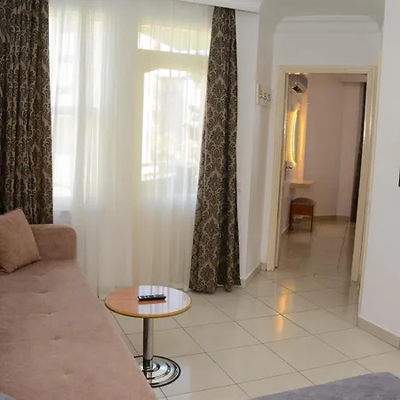 Almera Park Lejlighedshotel 3*